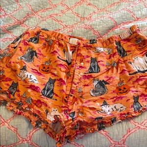 Halloween Cat Print Women's Shorts